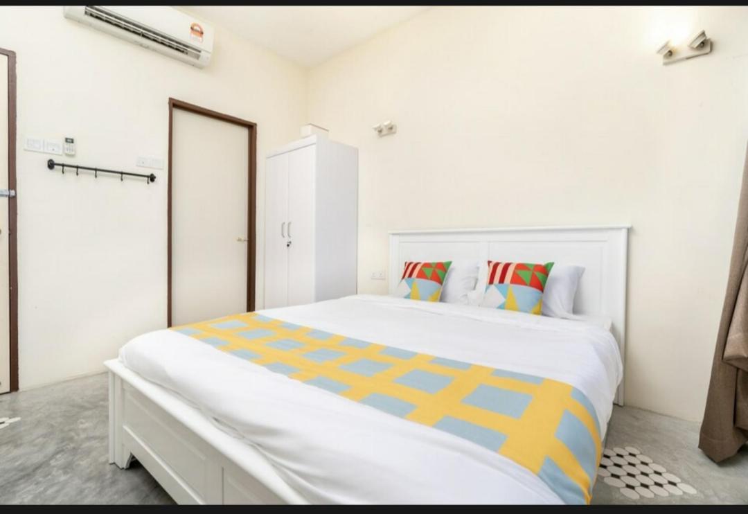 Batu Ferringhi Luxury Seaview Suite - 3Br Zewnętrze zdjęcie