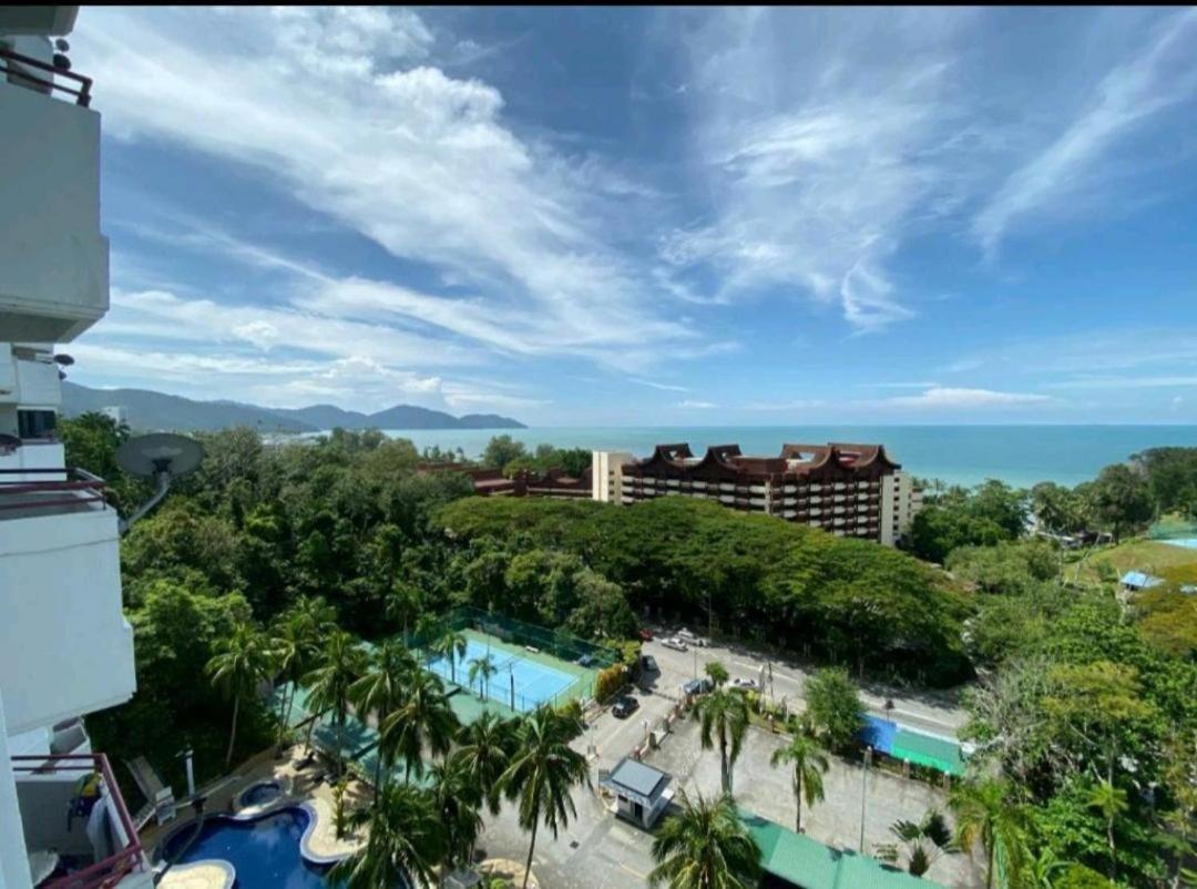 Batu Ferringhi Luxury Seaview Suite - 3Br Zewnętrze zdjęcie