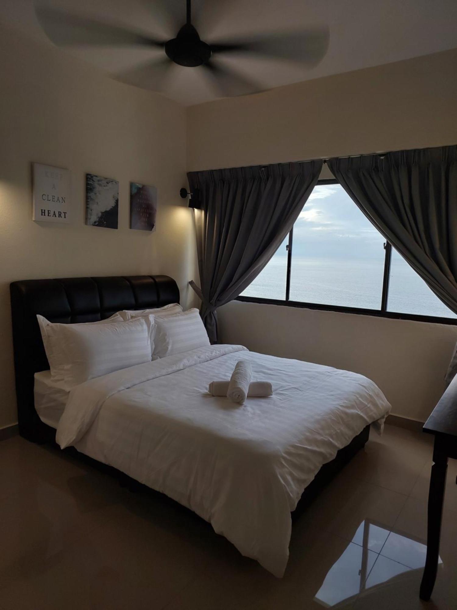 Batu Ferringhi Luxury Seaview Suite - 3Br Zewnętrze zdjęcie